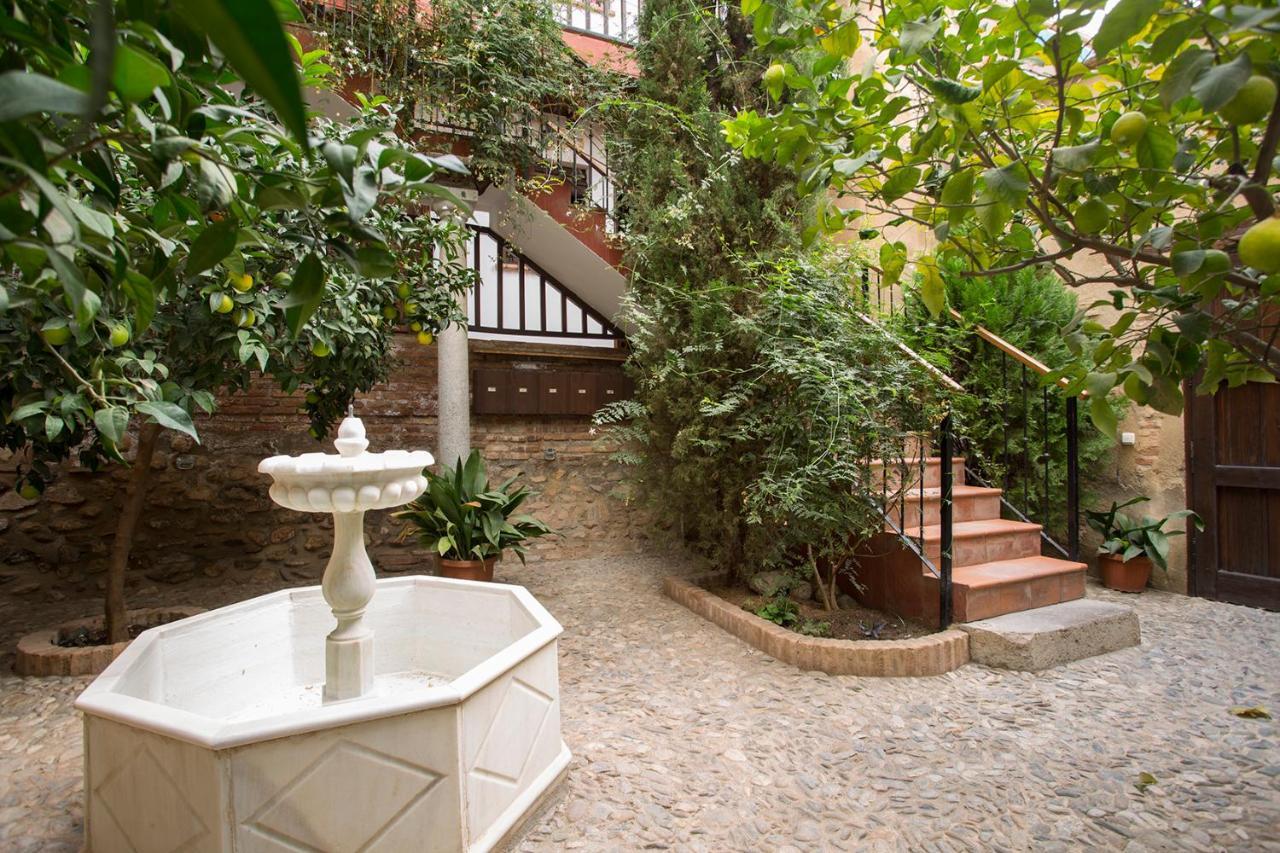 Apartamento Puerta Elvira Centro Granada Exterior foto